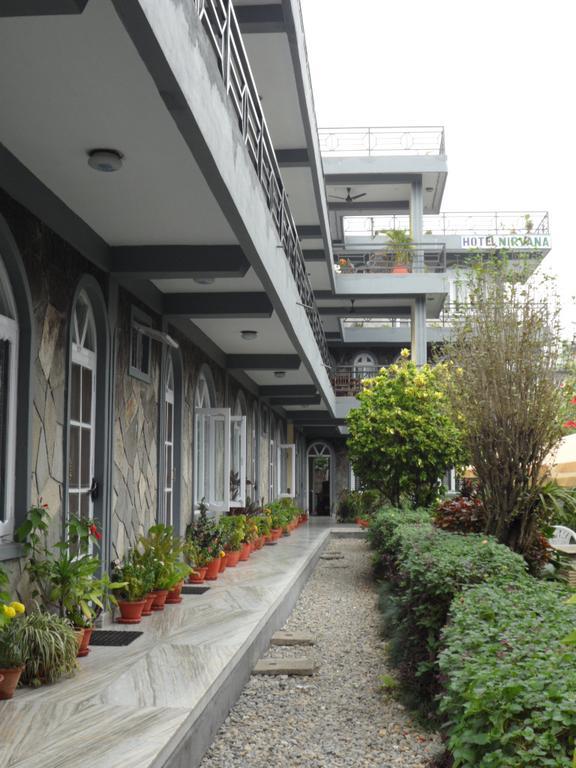 Hotel Nirvana Pokhara Ngoại thất bức ảnh