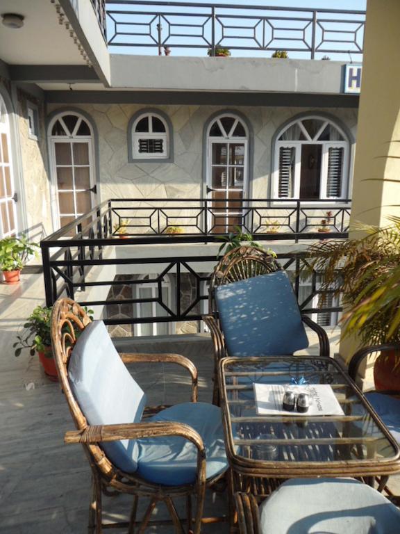 Hotel Nirvana Pokhara Ngoại thất bức ảnh