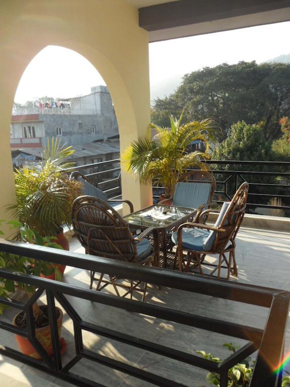 Hotel Nirvana Pokhara Ngoại thất bức ảnh
