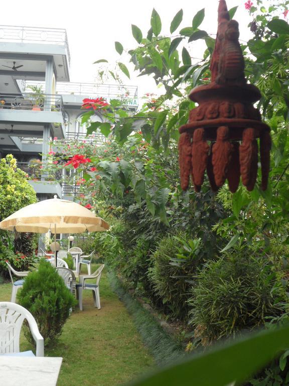 Hotel Nirvana Pokhara Ngoại thất bức ảnh