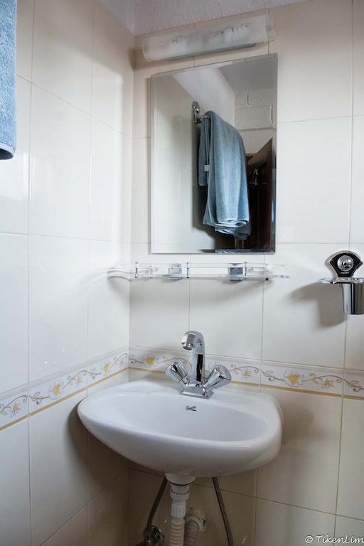 Hotel Nirvana Pokhara Phòng bức ảnh
