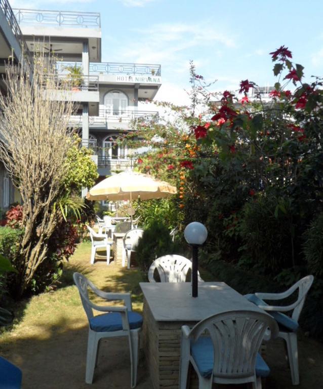 Hotel Nirvana Pokhara Ngoại thất bức ảnh